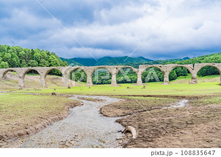 (北海道)士幌線タウシュベツ川橋梁跡 (北海道)士幌線タウシュベツ川橋梁跡 108835647