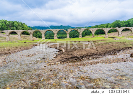 （北海道）士幌線タウシュベツ川橋梁跡 108835648