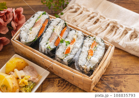 おにぎらずでお弁当 おにぎらずでお弁当 108835793