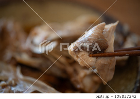 真鯛の兜煮 108837242