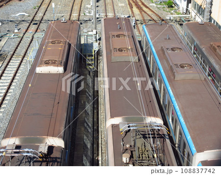 深川検車区行徳分室に停車中の東京メトロ東西線車両 108837742