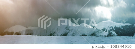 Winter mountain view in Carpathian mountains with dramatic clouds Winter mountain view in Carpathian mountains with dramatic clouds 108844910
