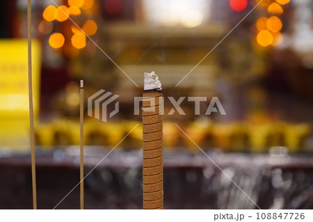 金色 黄金 ゴールド 108847726