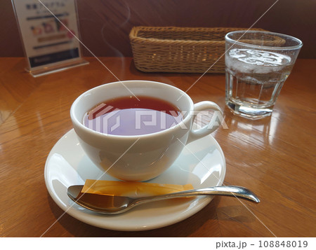 cup of tea／午後のティー・タイム（紅茶） 108848019