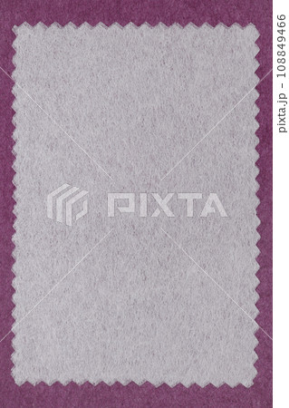 和紙のフレーム背景素材（プラム色枠） 108849466