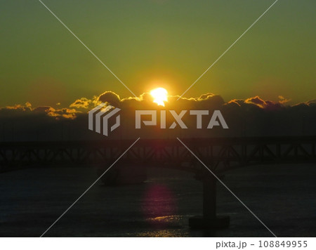 Sunrise Sunrise 108849955