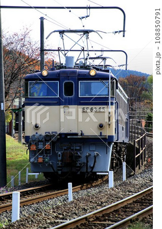 汽笛よ響け!!往時の雄姿を今に伝える…峠のシェルパ・EF63電気機関車【重連運転】 汽笛よ響け!!往時の雄姿を今に伝える…峠のシェルパ・EF63電気機関車【重連運転】 108850791