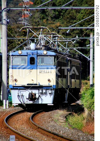 汽笛よ響け!!往時の雄姿を今に伝える…峠のシェルパ・EF63電気機関車【重連運転】 汽笛よ響け!!往時の雄姿を今に伝える…峠のシェルパ・EF63電気機関車【重連運転】 108850792
