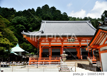 応頂山勝尾寺(本堂) 【大阪府箕面市勝尾寺】 応頂山勝尾寺(本堂) 【大阪府箕面市勝尾寺】 108851409