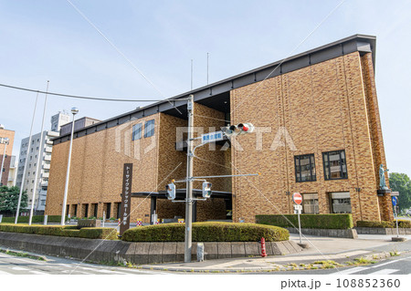 岩手県盛岡市　様々なイベントが行われる岩手県民会館 108852360