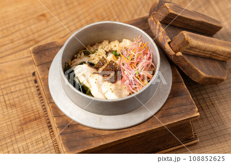 季節の釜飯 季節の釜飯 108852625