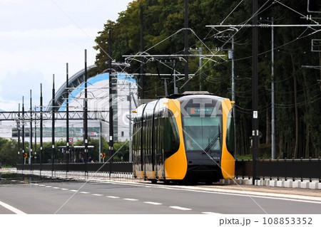 【宇都宮ライトレール】HU300形（宇都宮芳賀ライトレール線：芳賀・高根沢工業団地〜かしの森公園前） 108853352