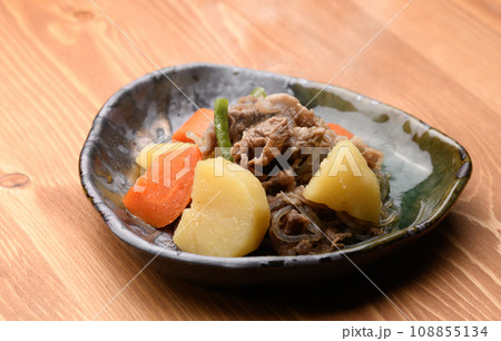 家庭料理の定番 肉じゃが 108855134