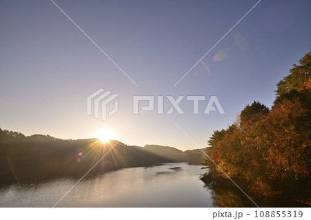 黒田湖の紅葉 黒田湖の紅葉 108855319