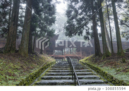 比叡山延暦寺西塔　雨の常行堂・法華堂（にない堂） 108855594