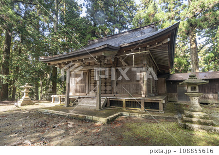 比叡山延暦寺　秋の山王院堂 108855616