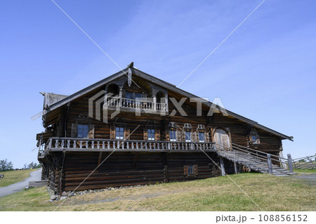 Wooden house built by merchant Elizarov in 19th century on Kizhi Island in Karelia Wooden house built by merchant Elizarov in 19th century on Kizhi Island in Karelia 108856152