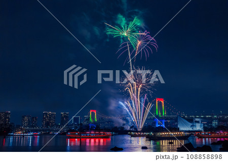 お台場レンボー花火 東京夜景 お台場レンボー花火 東京夜景 108858898