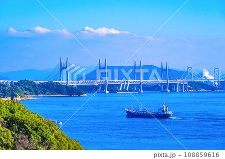 瀬戸大橋と瀬戸内海 瀬戸大橋と瀬戸内海 108859616