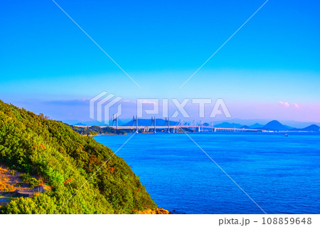 瀬戸大橋と瀬戸内海 瀬戸大橋と瀬戸内海 108859648