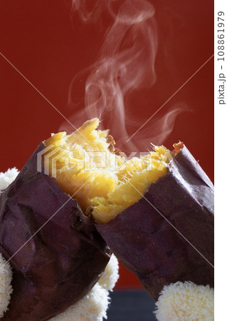 焼き芋 紅はるか サツマイモ 焼き芋 紅はるか サツマイモ 108861979