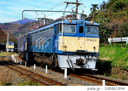 汽笛よ響け!!往時の雄姿を今に伝える…峠のシェルパ・EF63電気機関車【重連運転】 汽笛よ響け!!往時の雄姿を今に伝える…峠のシェルパ・EF63電気機関車【重連運転】 108861994