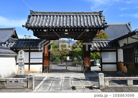 京都市の織田信長を葬る阿弥陀寺 108863006