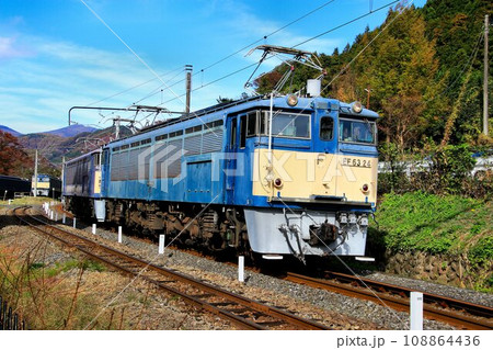 汽笛よ響け!!往時の雄姿を今に伝える…峠のシェルパ・EF63電気機関車【重連運転】 汽笛よ響け!!往時の雄姿を今に伝える…峠のシェルパ・EF63電気機関車【重連運転】 108864436
