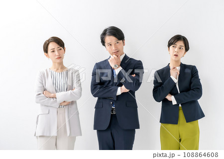 ビジネス 男女 悩む ビジネス 男女 悩む 108864608