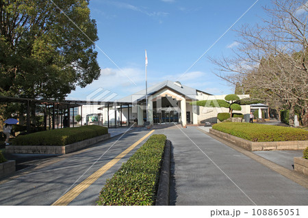 鹿児島県南九州市 知覧特攻平和会館 正面 鹿児島県南九州市 知覧特攻平和会館 正面 108865051