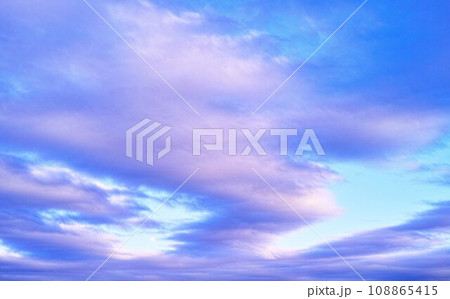 青空と雲イメージ 青空と雲イメージ 108865415