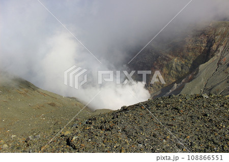 阿蘇・中岳噴火口 108866551