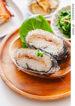 豚のから揚げおにぎらず 108866608