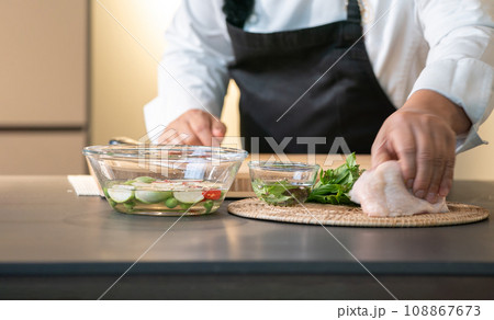 Sterillizer for washing vagetable by chef, food and herbal ingredients were saoked in hygined water to prepare to cook. 108867673