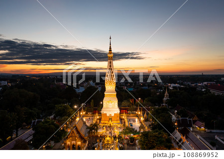 Phra That Phanom, a respectful of Nakhon Phanom People to Gold pagoda, settle in the center of the temple. 108869952