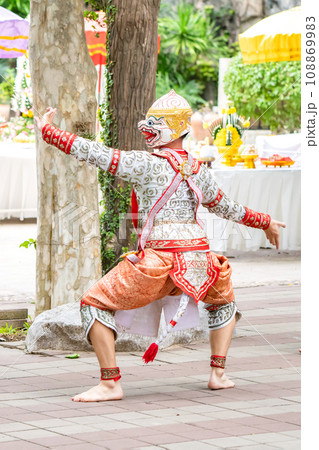 The performance of Thai traditional drama story Khon epic, Ramakien or Ramayana with Hanuman (white monkey) and others. The performance of Thai traditional drama story Khon epic, Ramakien or Ramayana with Hanuman (white monkey) and others. 108869983