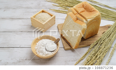 米粉入りパン　イメージ｜(米粉・白米・食パン) 108871236