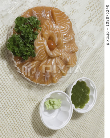 Fresh salmon sasimi set at home Fresh salmon sasimi set at home 108875240