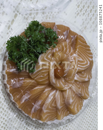 Fresh salmon sasimi set at home Fresh salmon sasimi set at home 108875241