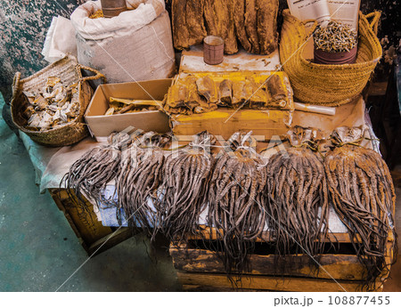 big food market in stone town zanzibar 108877455