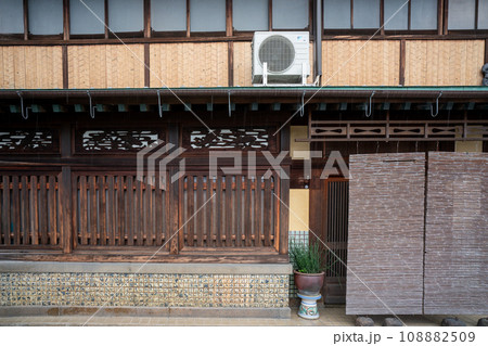 元色里（遊郭）の面影を残す京都府八幡市橋本地区を撮影 108882509