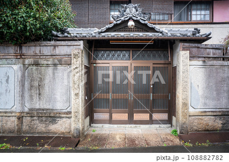 元色里（遊郭）の面影を残す京都府八幡市橋本地区を撮影 108882782
