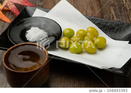 素揚げ銀杏 日本酒 素揚げ銀杏 日本酒 108883365
