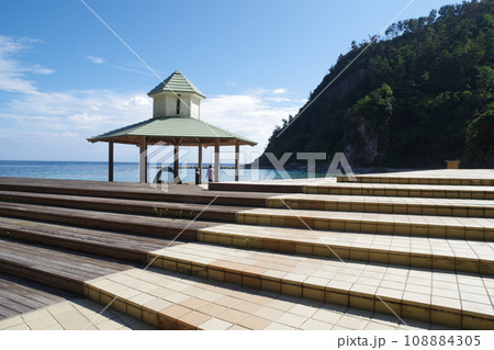 隠岐の島町塩浜海水浴場の景色 隠岐の島町塩浜海水浴場の景色 108884305
