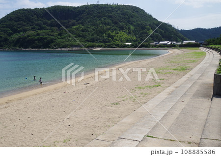 隠岐の島町中村海水浴場の景色 108885586
