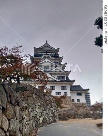 福山城、天守、月見櫓、御湯殿、JR福山駅、新幹線、福山市立福山城博物館 福山城、天守、月見櫓、御湯殿、JR福山駅、新幹線、福山市立福山城博物館 108886095