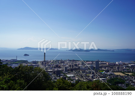 青ノ山山頂展望台からの瀬戸内海 108888190