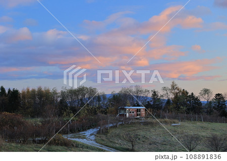 網走のフロックス公園からの夕景（北海道） 108891836