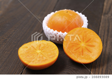 富有柿の断面 富有柿の断面 108893089