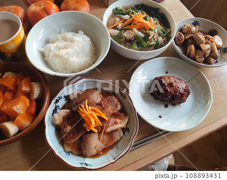 美味しそうな和風料理/豚肉の生姜焼きと芋煮の日替わり定食 美味しそうな和風料理/豚肉の生姜焼きと芋煮の日替わり定食 108893431